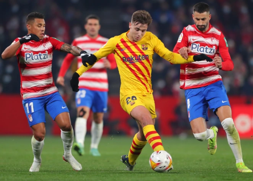 الدوري الاسباني : تقدم برشلونة رغم خسارته امام غرناطة